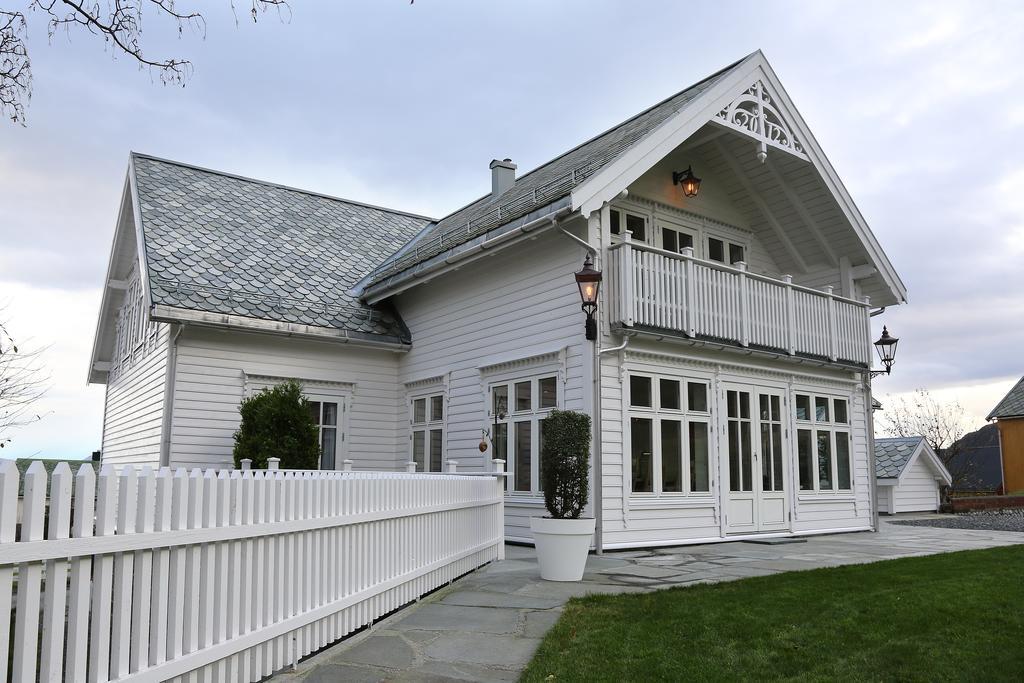 Alnes Gard Apartment Олесун Екстериор снимка